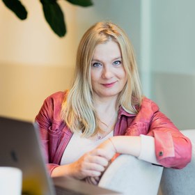 Анна Леоненко